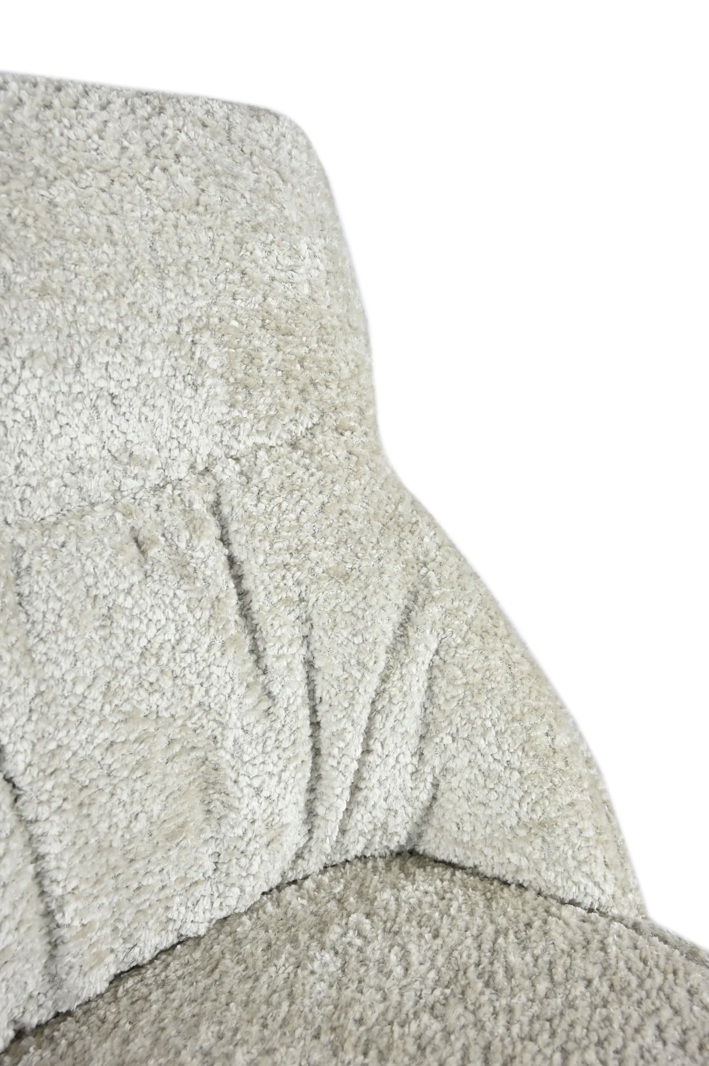 Стілець поворотний R-168 перлинний нюд + білий 8